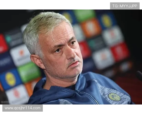 穆里尼奥执教生涯中的意外转折本菲卡前锋本欲加盟却转投费内巴切